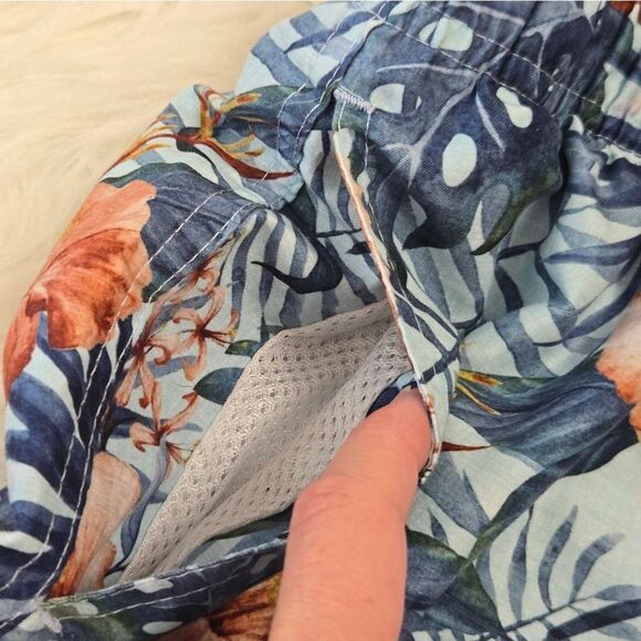 FRANKS Swim Shorts Mens Medium Hibiscus Floral Mesh Lined Tropical Trunks - Picture 7 of 11